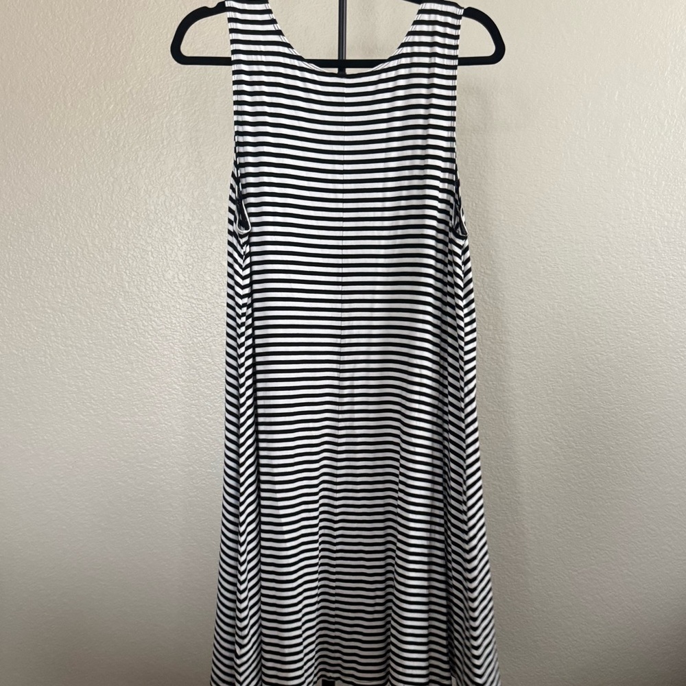 BUNDLE OF 3 Women’s Old Navy Sleeveless Dresses - Picture 8 of 13